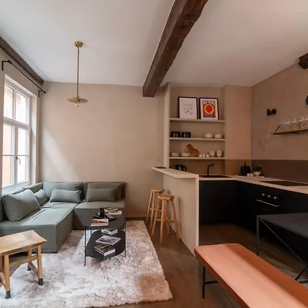 Lovely Triplex In The Heart Of Le Sablon Brussels Exterior photo