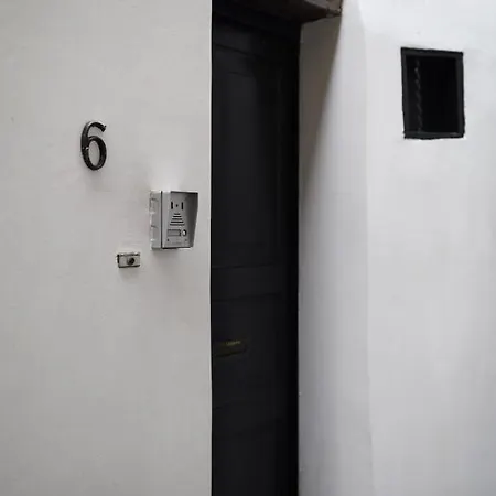 Lovely Triplex In The Heart Of Le Sablon Brussels Exterior photo